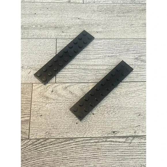 LEGO Parts - Black Plate - No 3832 - QTY 2 - Picture 1 of 4